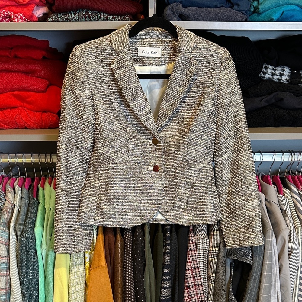 Calvin Klein tan/white/gray/silver metallic threads one button blazer size 0P